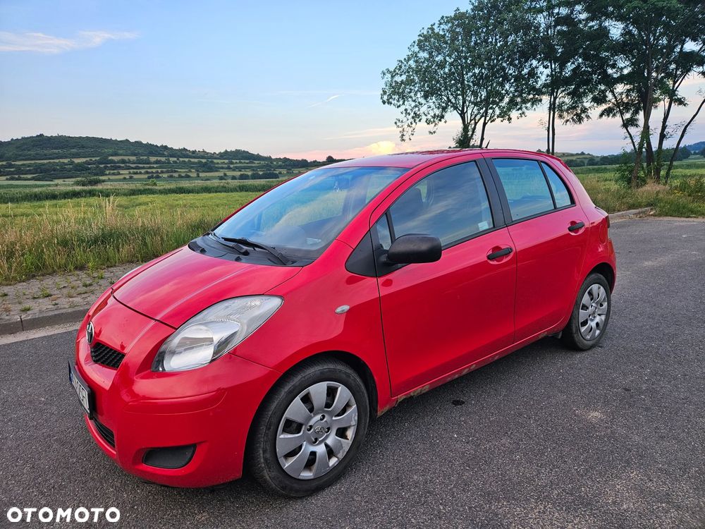 Toyota Yaris 1.33 Luna - 1