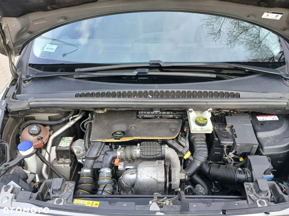 Peugeot 5008 1.6 BlueHDi Style 7os - 4
