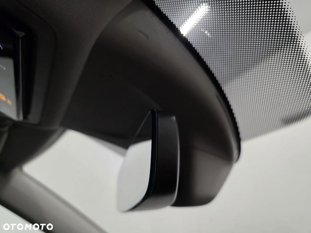 Skoda Octavia 2.0 TDI DSG Exclusive Plus - 29