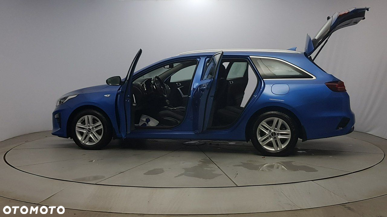 Kia Ceed - 11