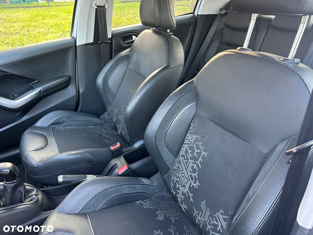 Peugeot 208 1.6 BlueHDi Active - 11