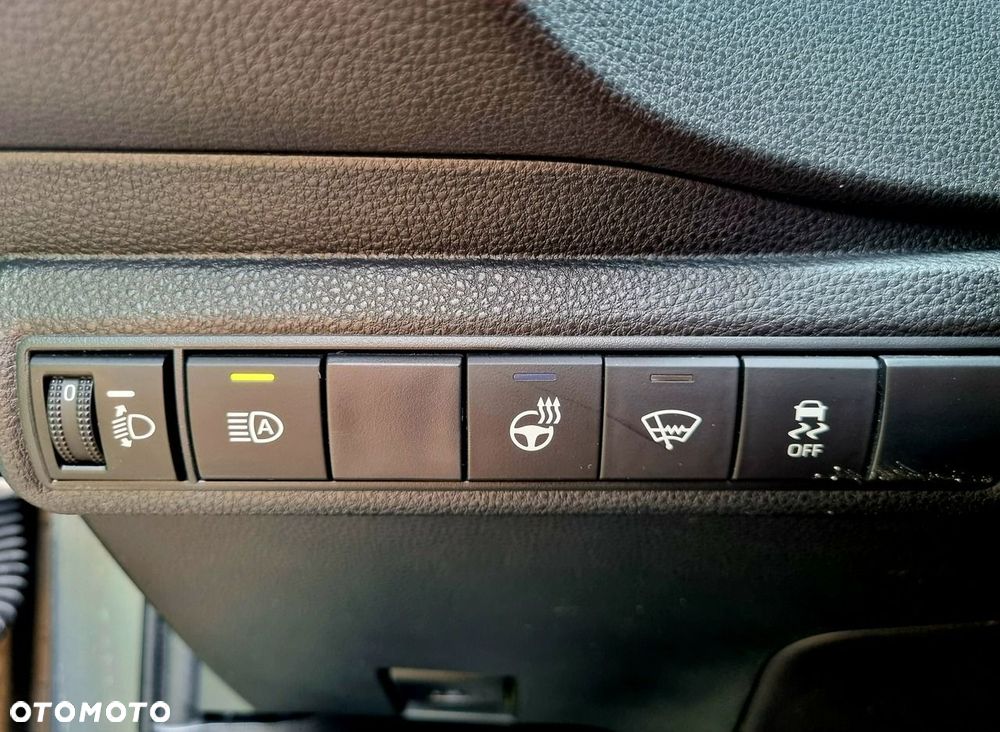Toyota Corolla 1.8 Hybrid Comfort - 22