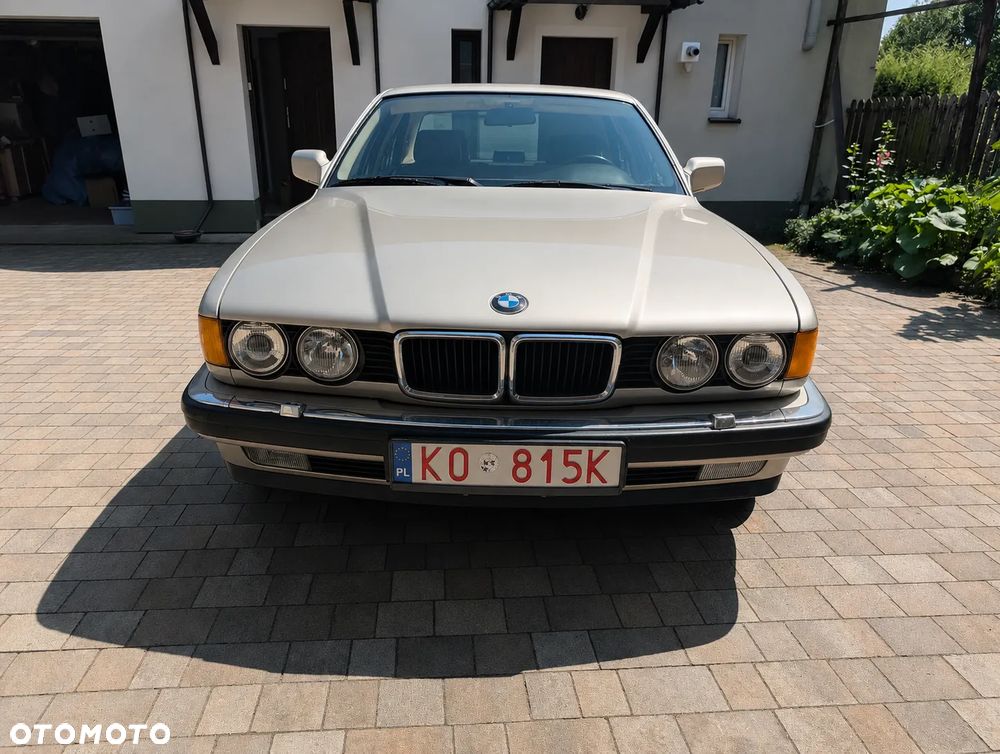 BMW Seria 7 750iL - 38