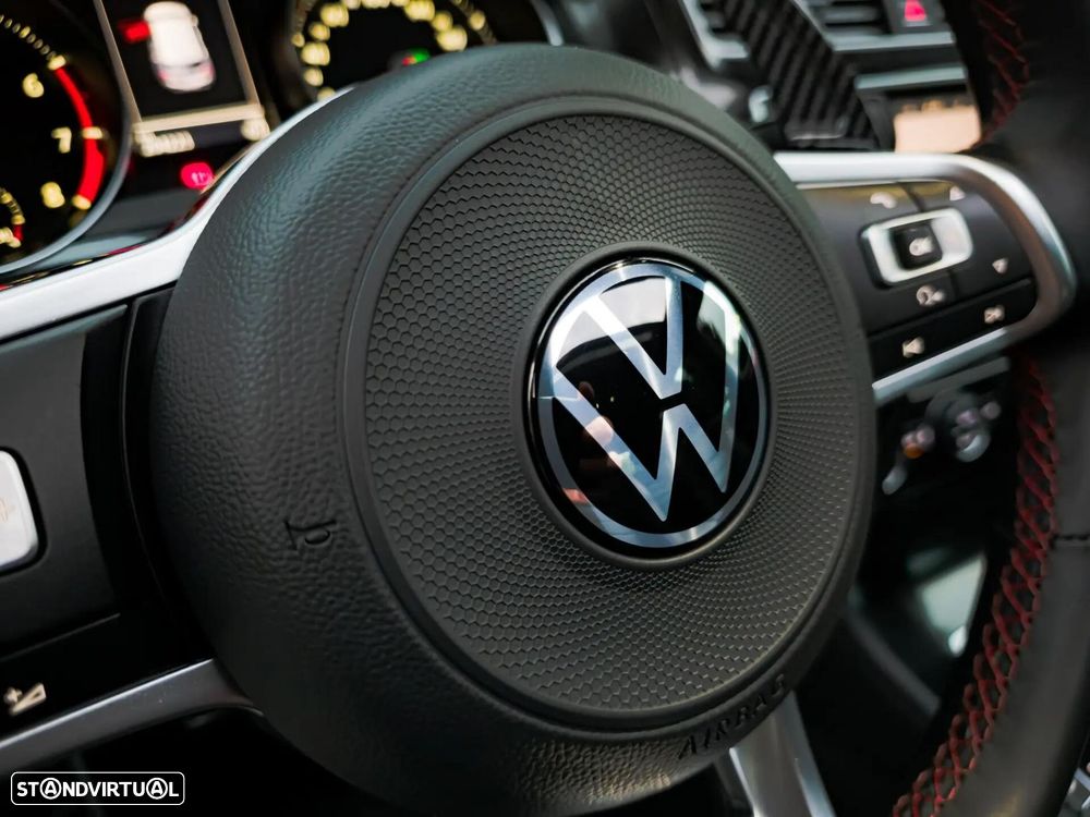 VW Golf - 21