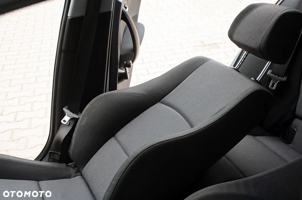 BMW Seria 1 - 36