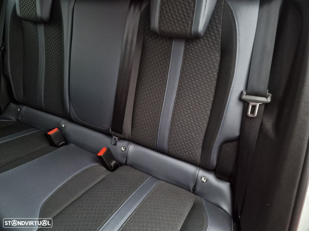 Peugeot 2008 1.2 PureTech Allure Pack - 14