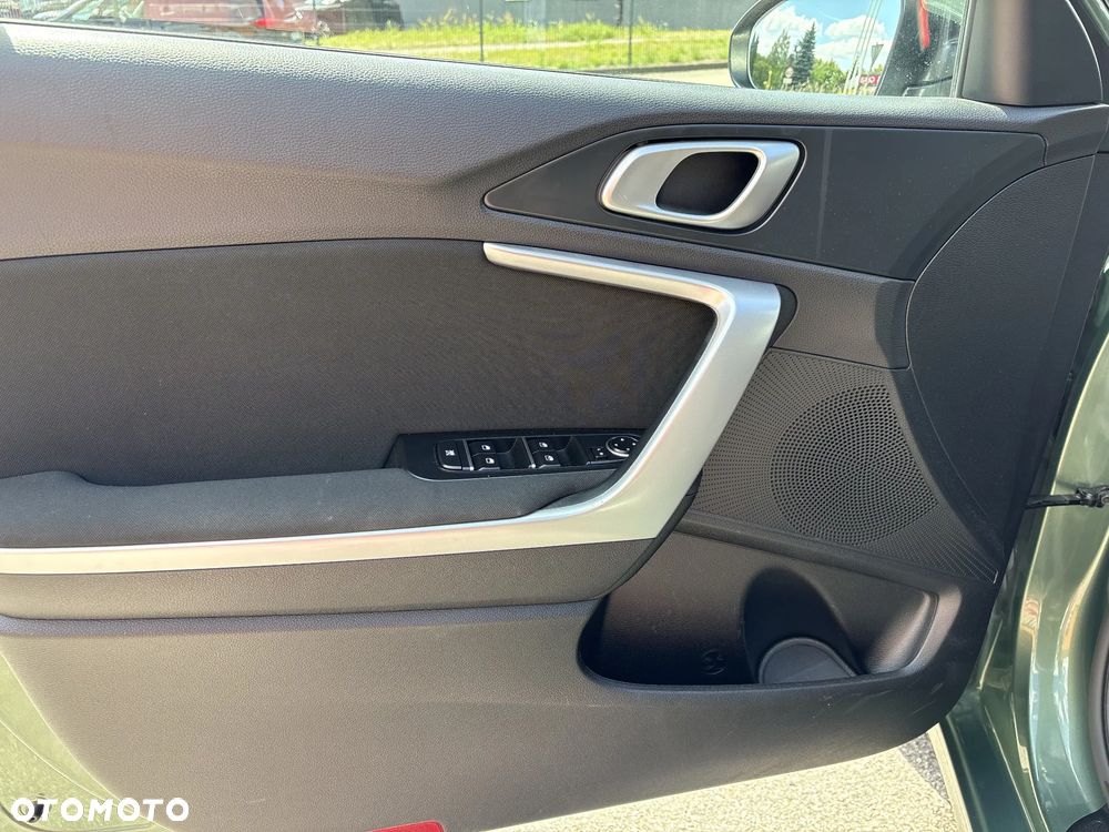Kia Ceed 1.5 T-GDI M DCT - 12