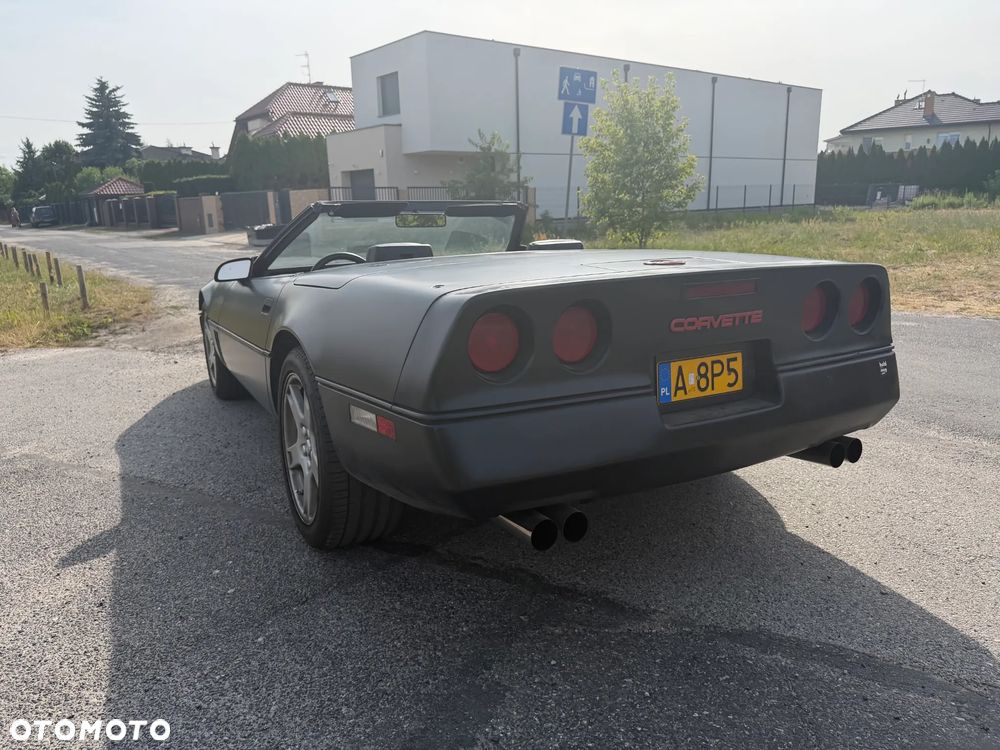 Chevrolet Corvette - 5