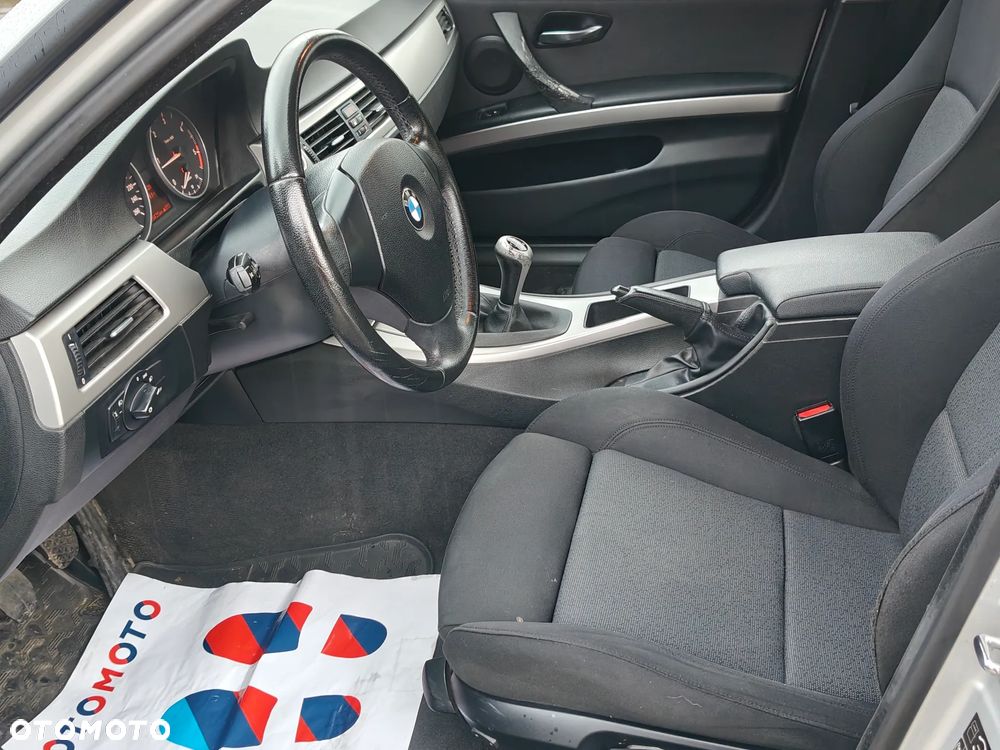 BMW Seria 3 318d - 7
