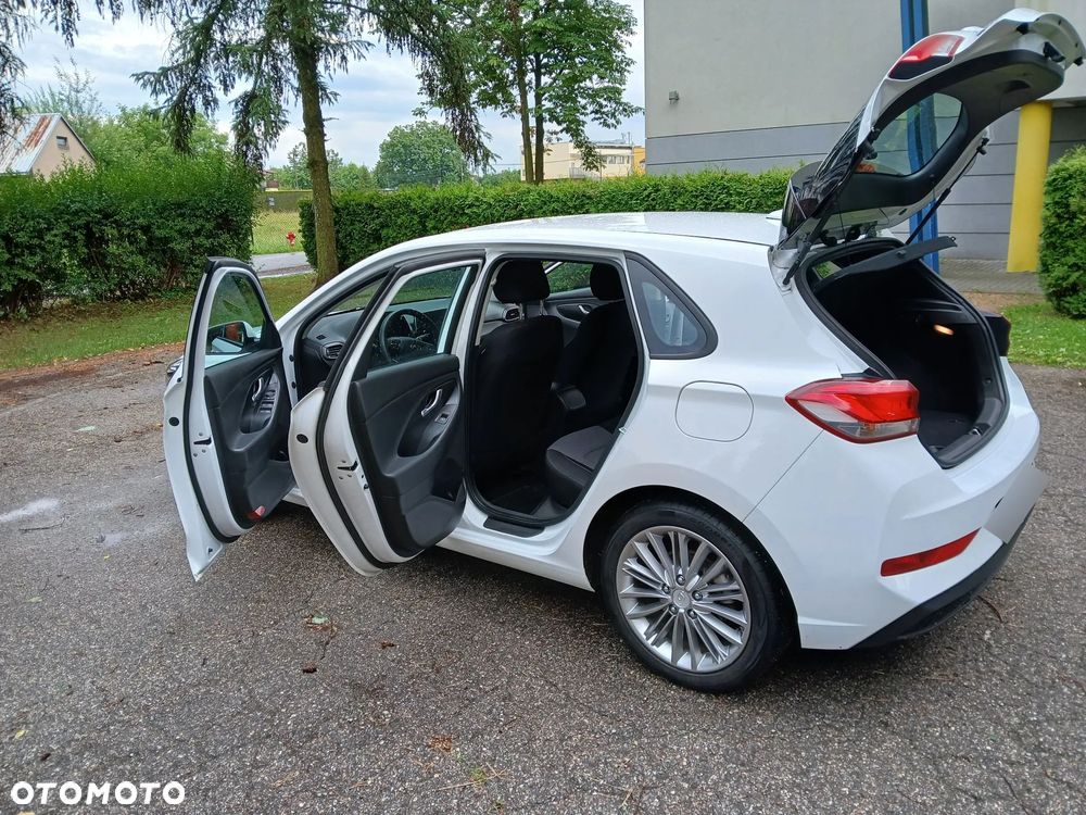 Hyundai i30 1.5 DPI Smart - 14