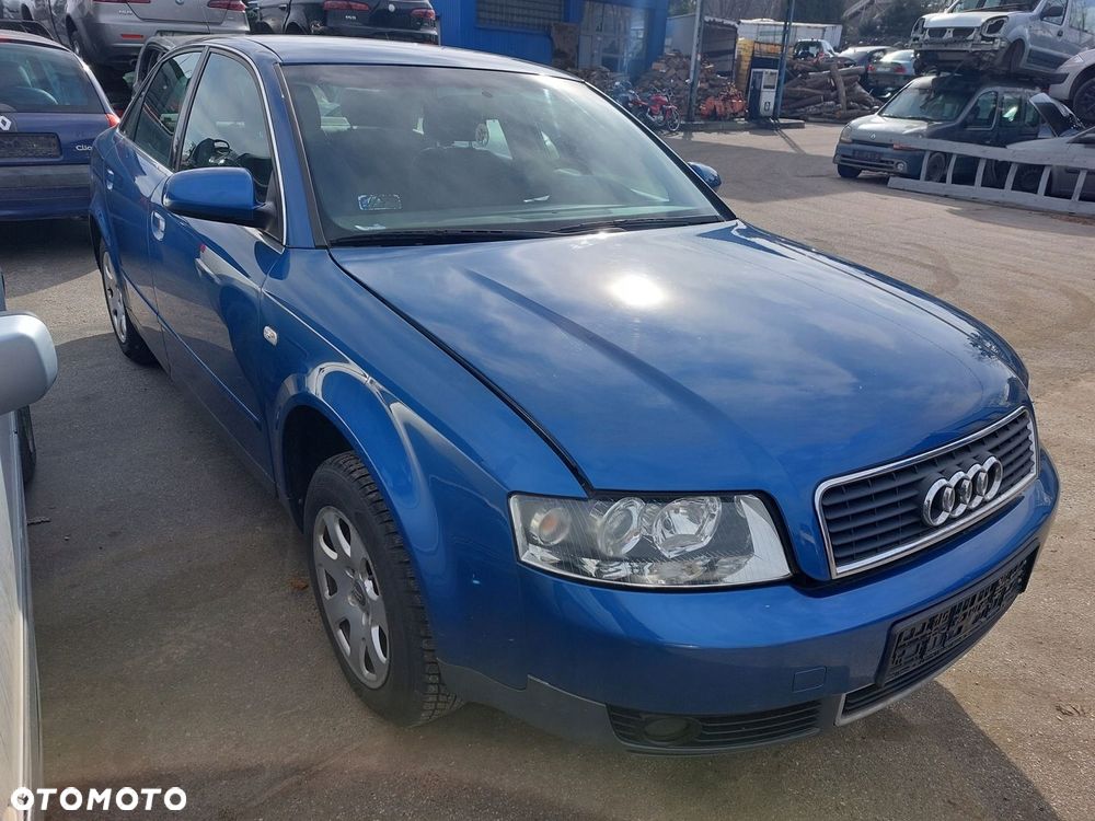 Audi A4 B6 1.6 8v pas przedni chłodnice komplet 2.0 - 2