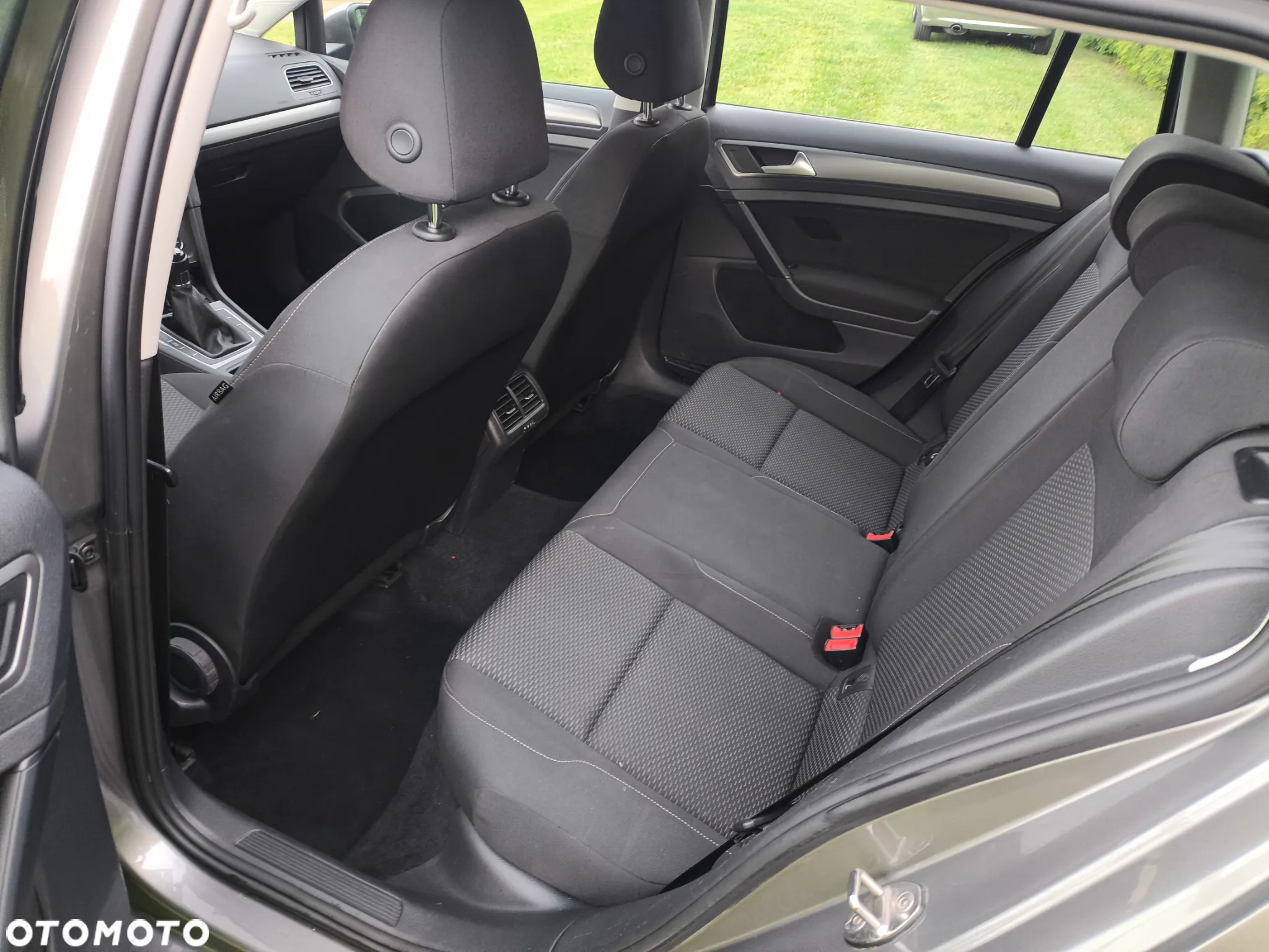 Volkswagen Golf VII 1.6 TDI BMT Trendline - 16