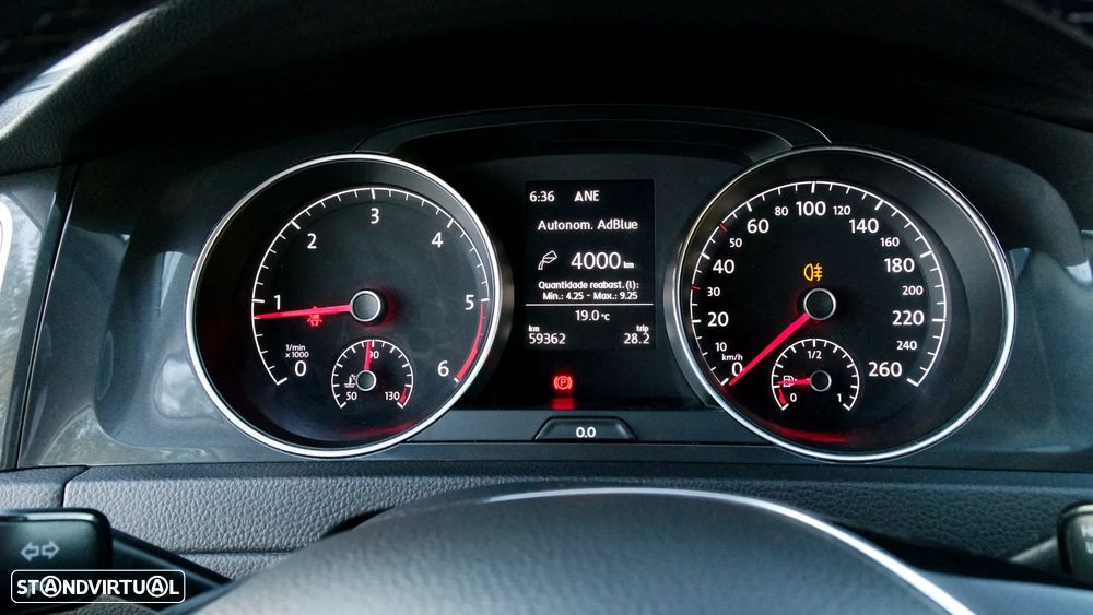 VW Golf 1.6 TDI R-Line - 31