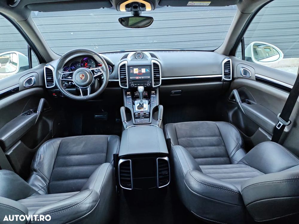 Porsche Cayenne 3.0 L - 17