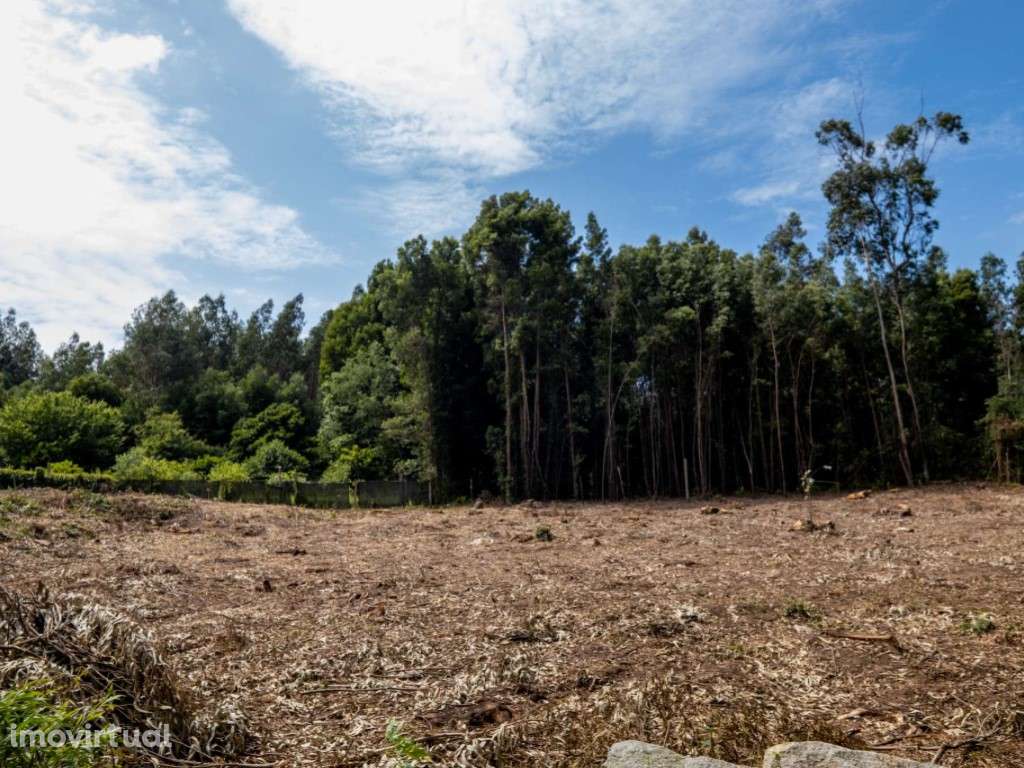 Terreno de 4 lotes para construção 28 moradias em V N Gaia - Grande imagem: 2/31
