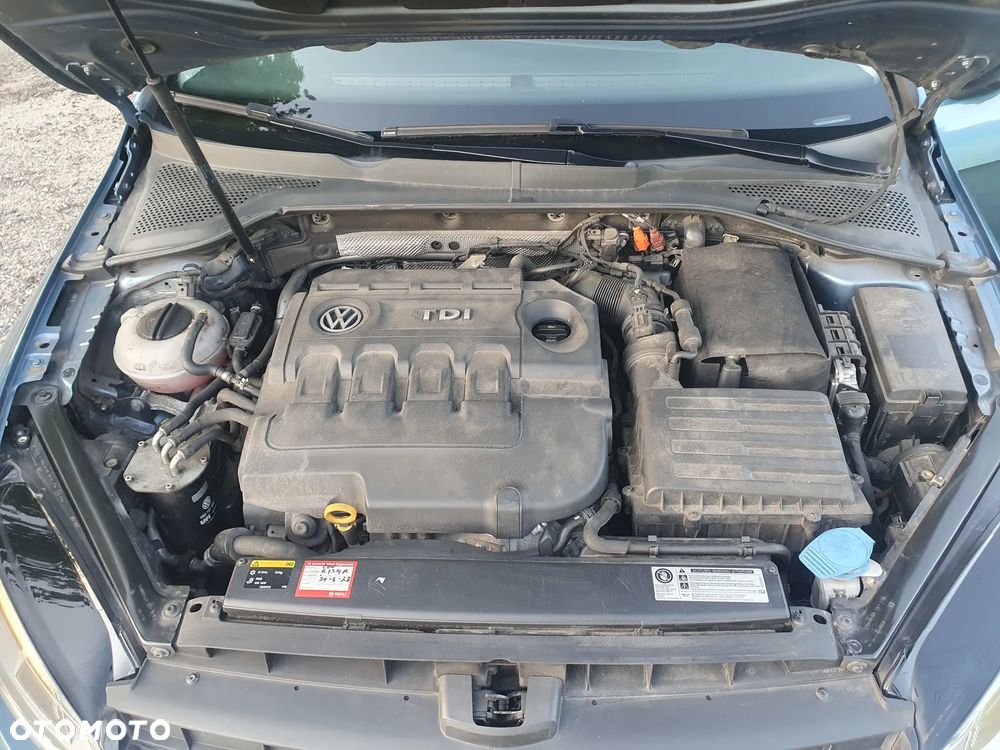 Volkswagen Golf 1.6 TDI BMT Comfortline - 27