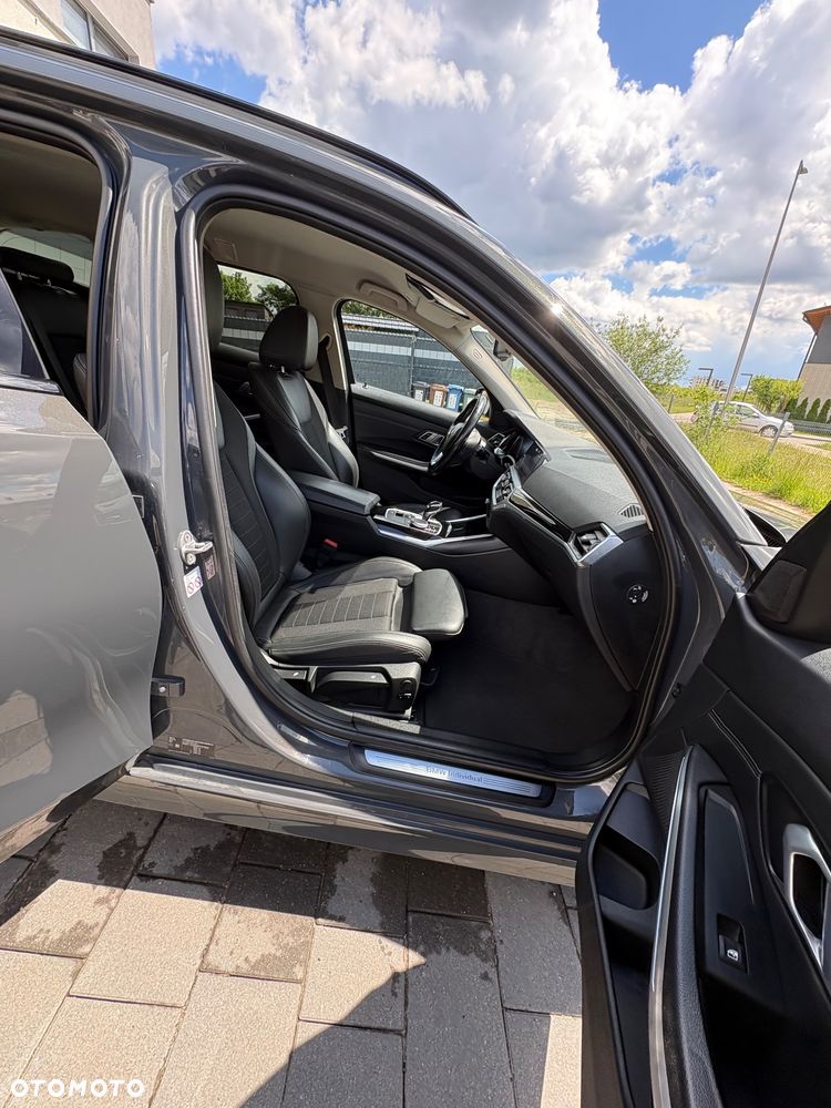 BMW Seria 3 320d Sport Line Shadow - 17