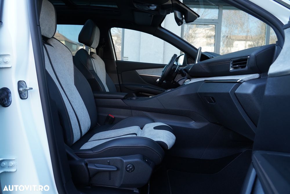 Peugeot 3008 PHEV EAT8 4X4 GT Pack - 23