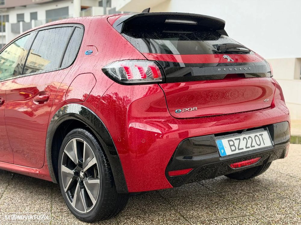 Peugeot e-208 GT - 4