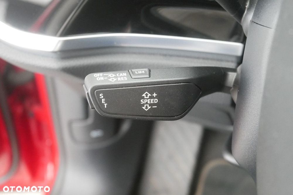 Audi Q3 2.0 TDI S tronic - 24