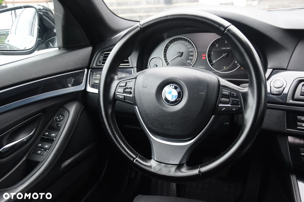 BMW Seria 5 520d Luxury Line - 19