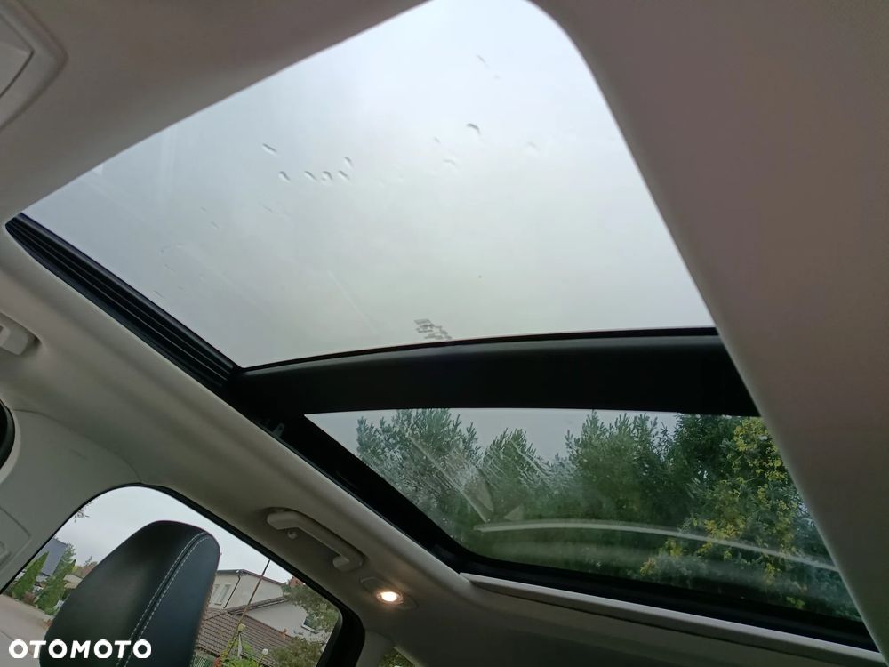 Ford Kuga - 31