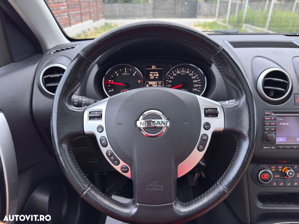 Nissan Qashqai+2 - 23