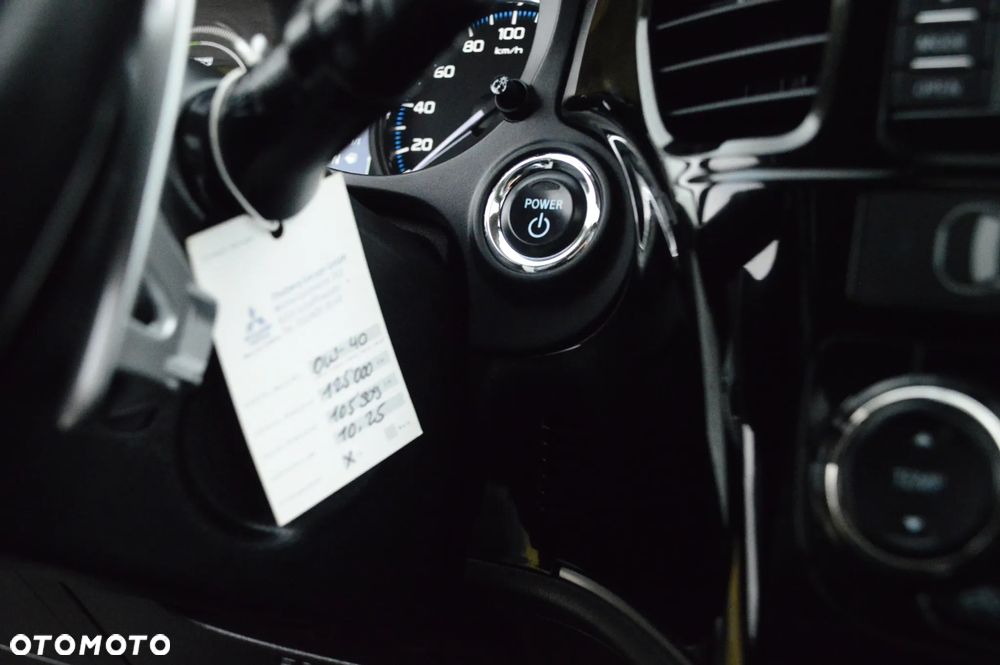 Mitsubishi Outlander - 25