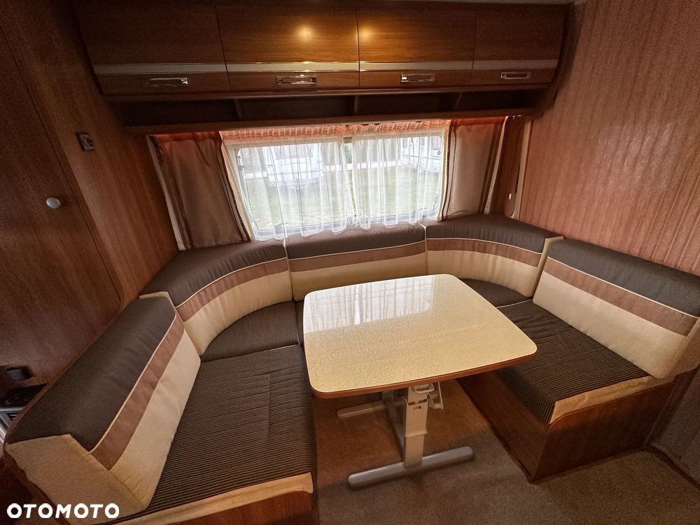 Dethleffs 550 NOMAD z przedsionkiem Isabella i łóżkami piętrowymi. - 19