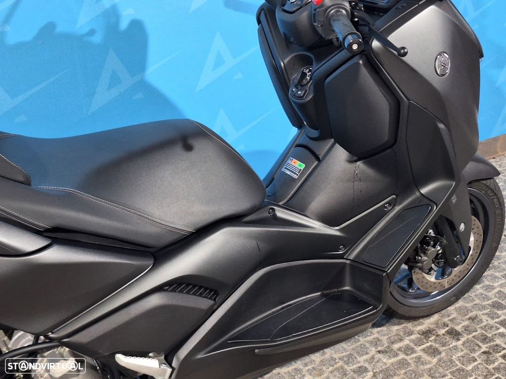 Yamaha X-Max 300 - 3