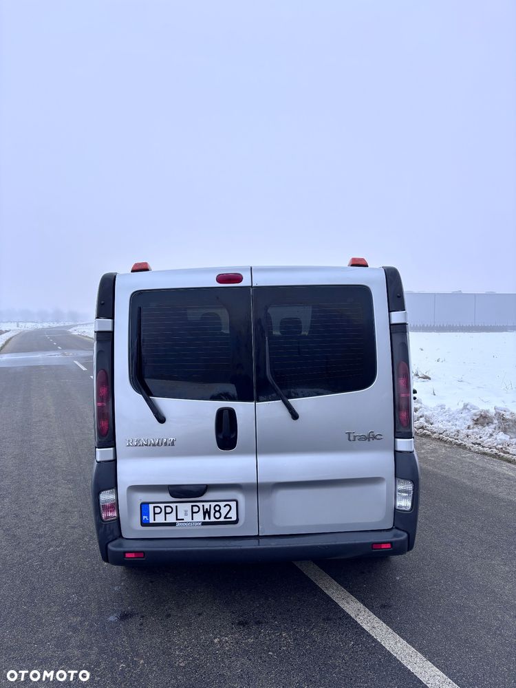 Renault Trafic Passenger - 5