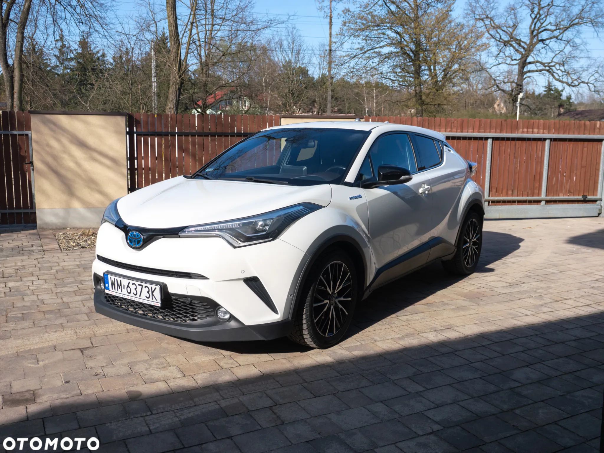 Toyota C-HR 1.8 Hybrid Executive - 1