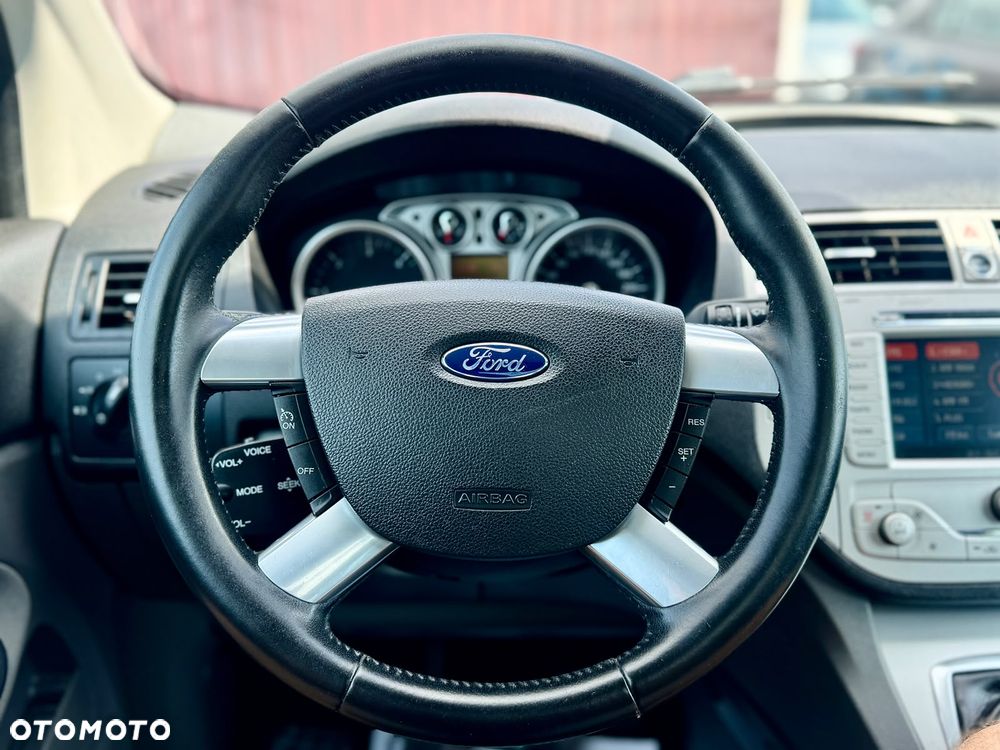 Ford Kuga 2.0 TDCi Titanium - 16