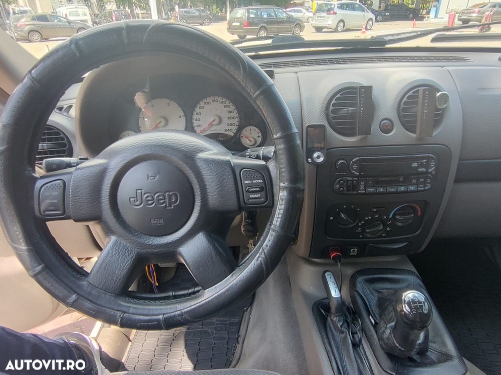Jeep Cherokee - 9