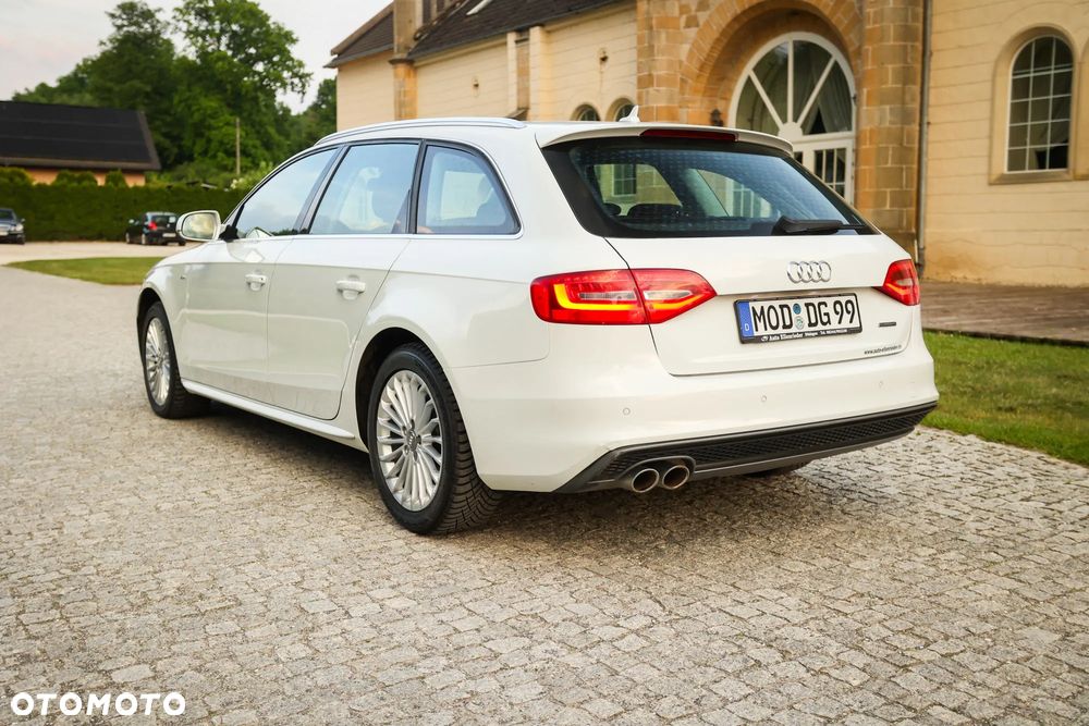 Audi A4 Avant 2.0 TDI DPF clean diesel quattro S tronic S line Sportpaket - 15