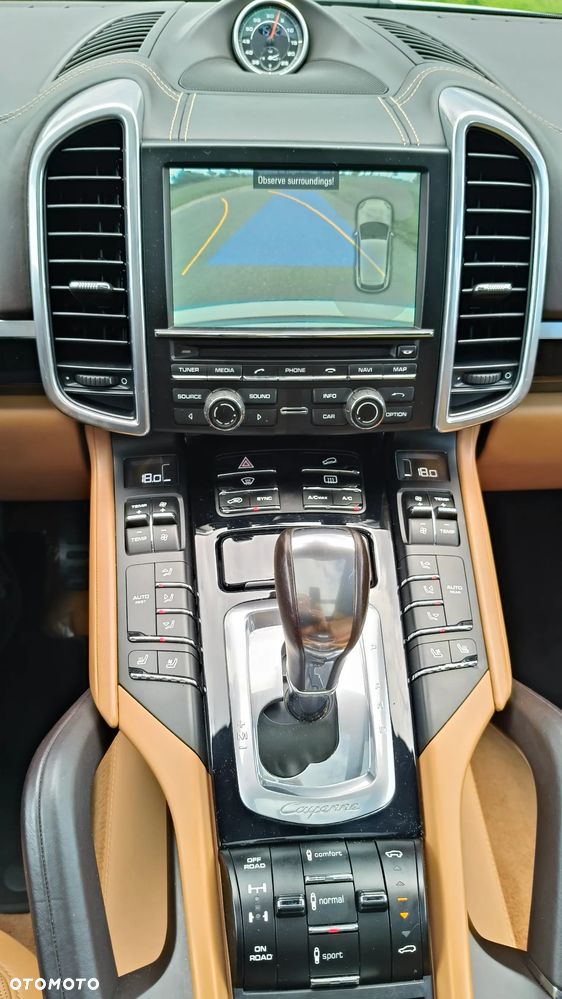 Porsche Cayenne Platinum Edition - 37