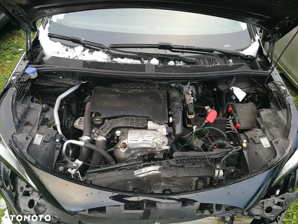 Peugeot 3008 PureTech 130 Stop & Start GPF Active Pack - 8