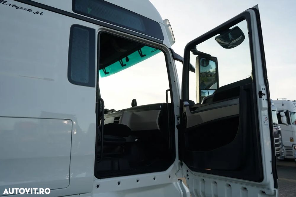 MAN TGX 18.470 / PLATĂ JOSĂ / MEGA / LOC AL CINCILEA REGLABIL / 2020 / NAVI - 36