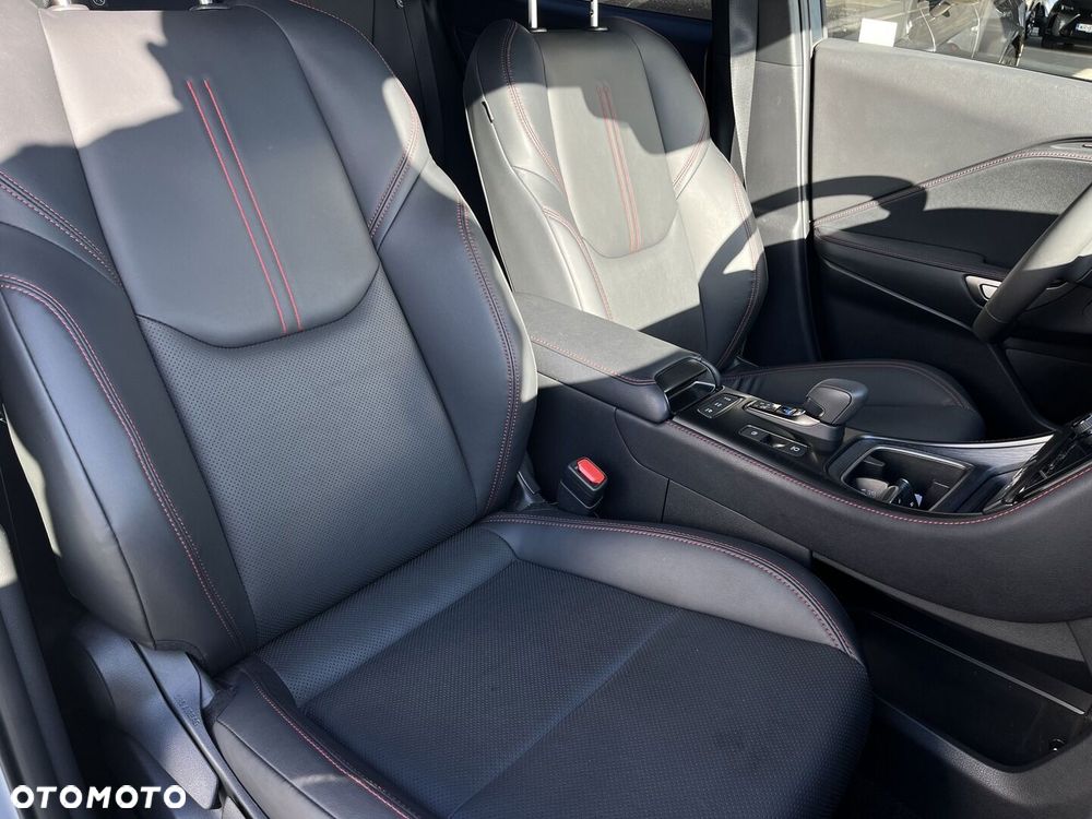 Lexus LBX 1.5 Hybrid Emotion - 19