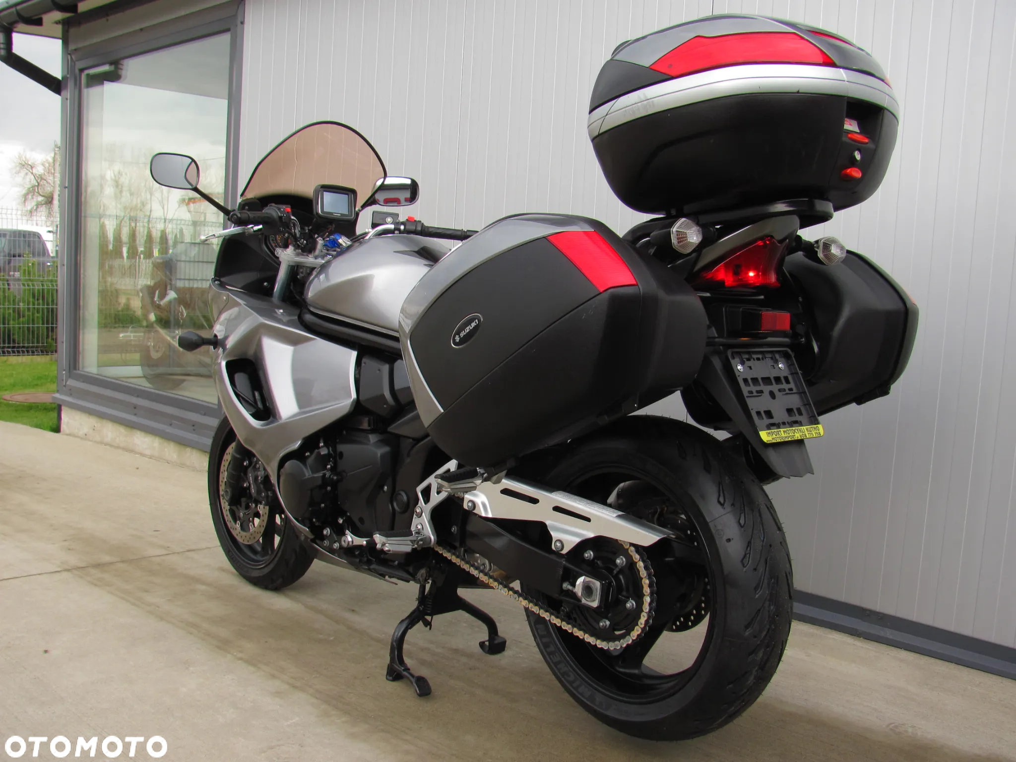 Suzuki GSX - 24