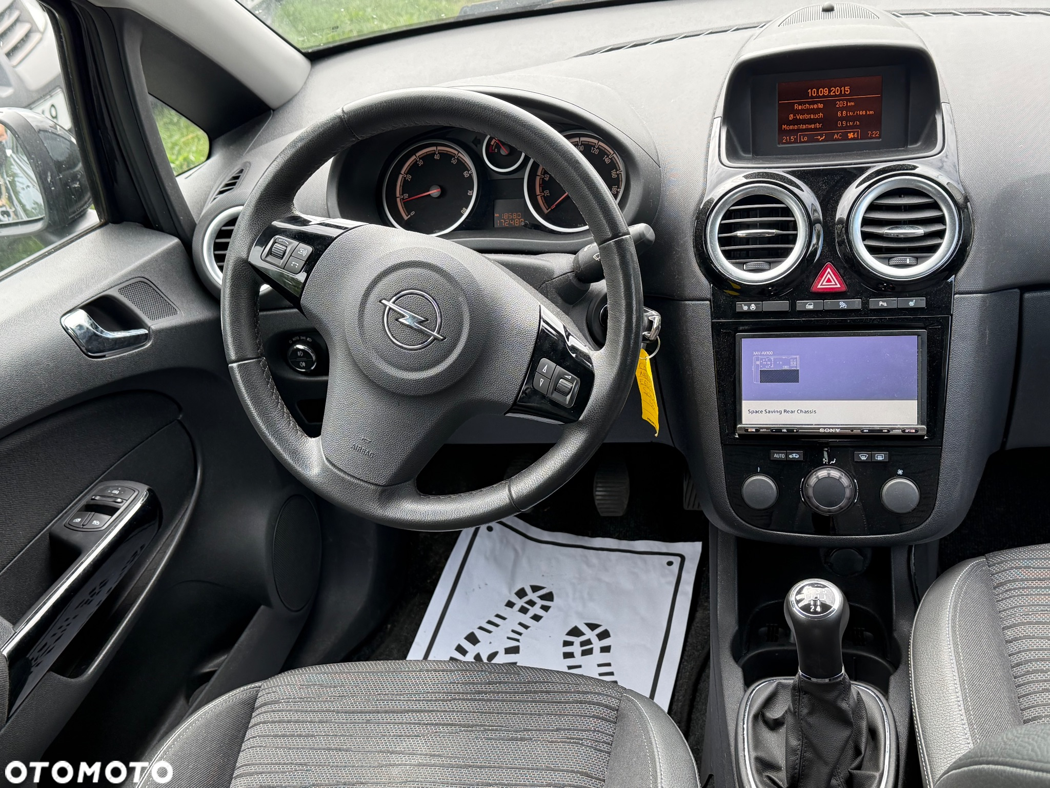 Opel Corsa 1.4 16V Innovation - 17