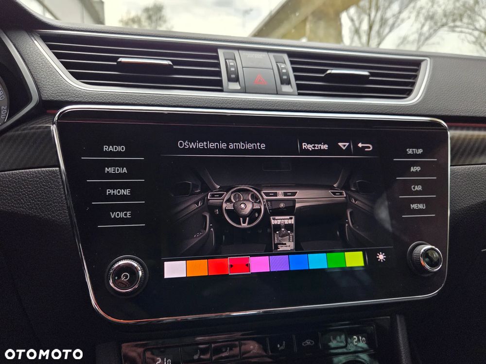 Skoda Superb 2.0 TDI SCR Sportline DSG - 33