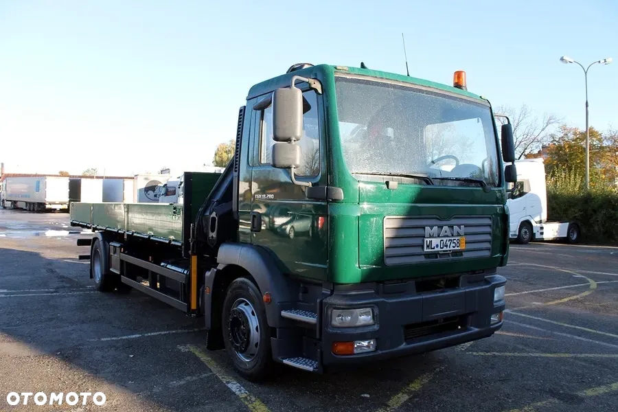 MAN TGM  18.280 żuraw hiab 122 skrzynia  7.2M - 17