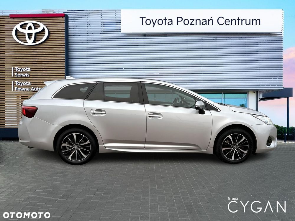 Toyota Avensis 2.0 D-4D Premium - 6