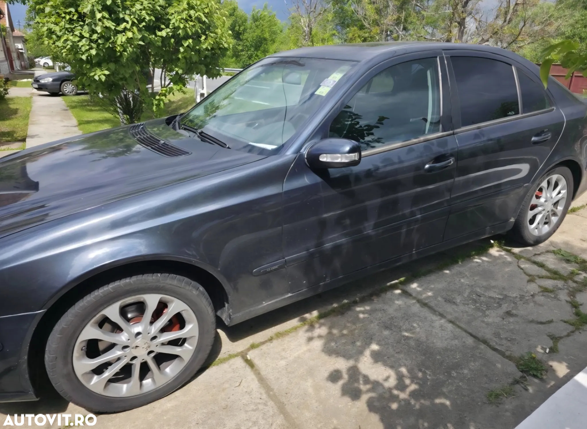 Mercedes-Benz E - 4