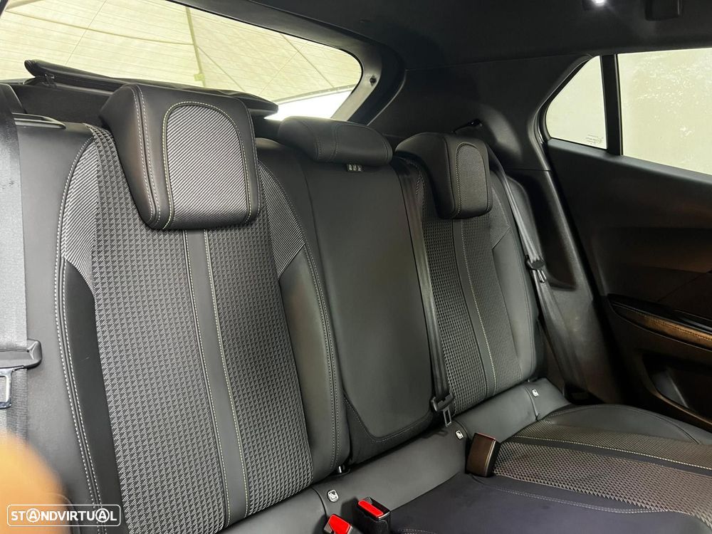 Peugeot 2008 - 18