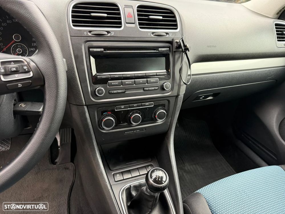 VW Golf 1.6 TDi Confortline - 11