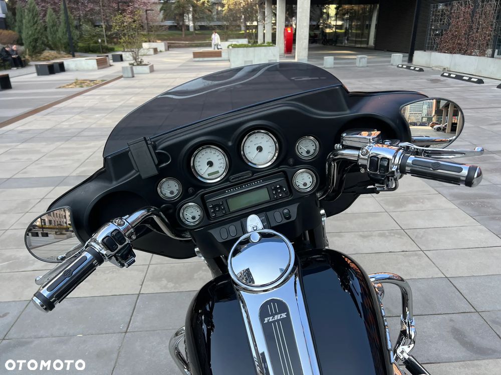 Harley-Davidson Touring Street Glide - 9