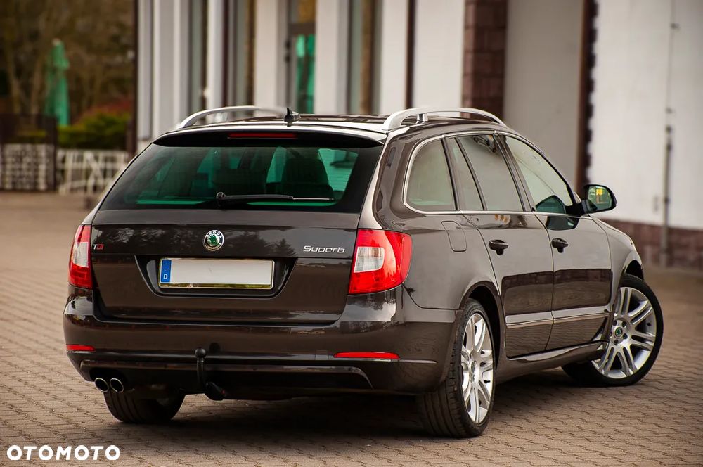 Skoda Superb 2.0 TDI DSG Exclusive - 12