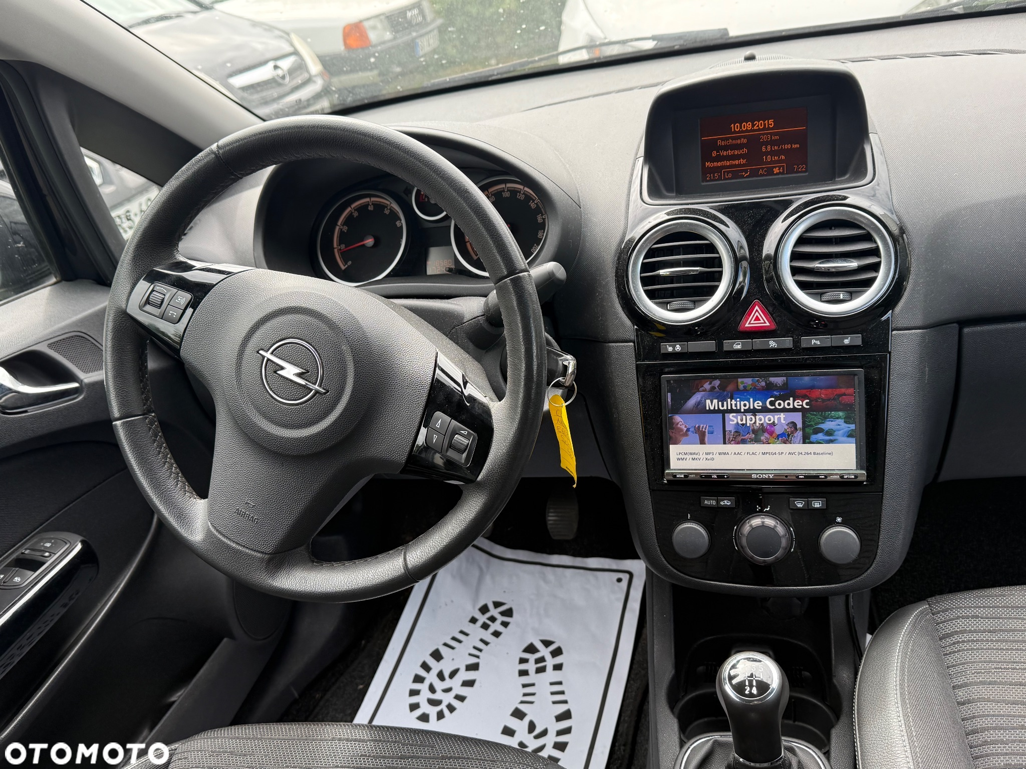 Opel Corsa 1.4 16V Innovation - 19